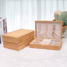 Boite à bijoux belle et pratique