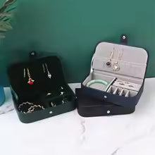 Boite à bijoux disponible dans différentes couleurs
