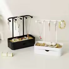 Supportr angement bijoux noir ou blanc